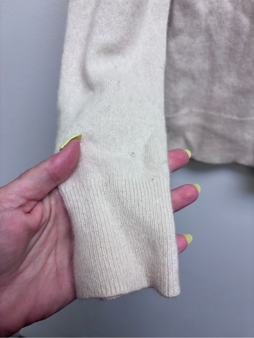 Quince Mongolian Cashmere Crewneck Sweater - Picture 4 of 12